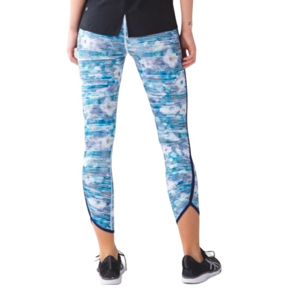 Lululemon Real Quick Tight in Blurry Belle Blue size 6 - Picture 2 of 14